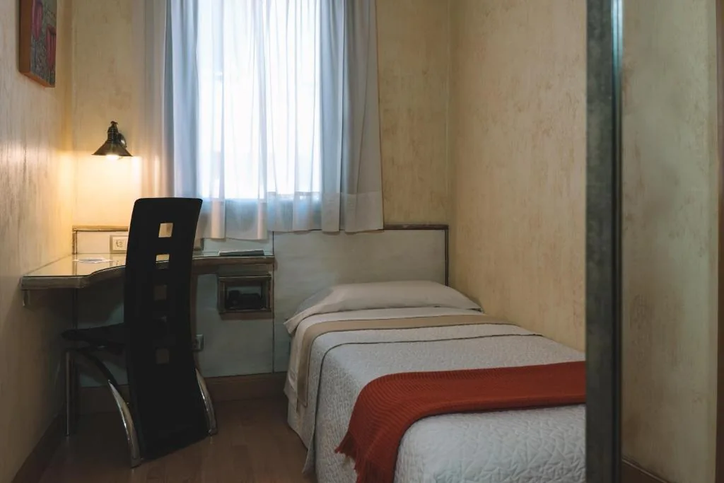 Quarto Individual — Hotel Castillo de Javier