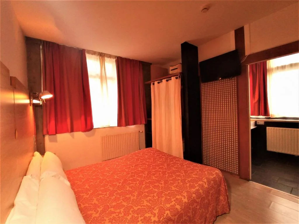Habitación Doble — Hotel Castillo del Alba