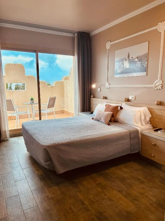Habitación Doble Superior con terraza y vistas al mar — Hotel Celimar