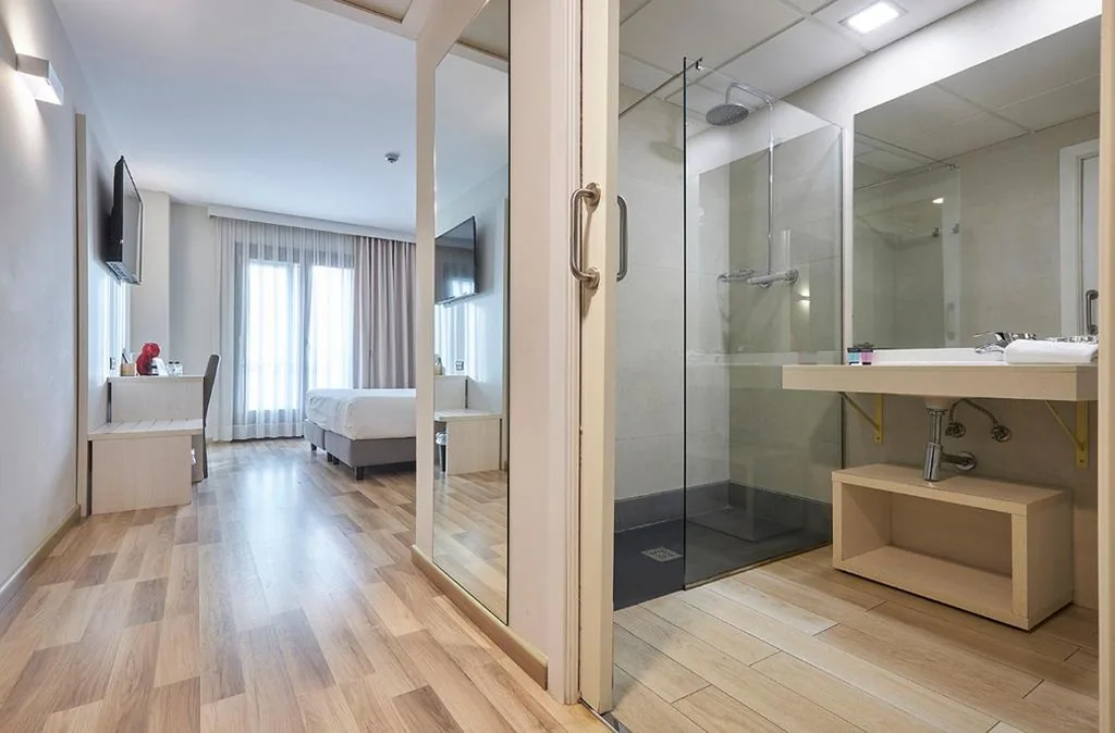 Standard Double Room — Hotel Centre Reus