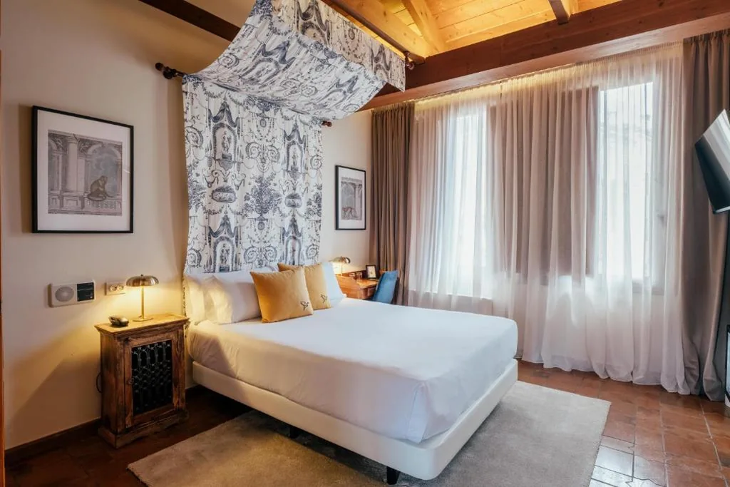 Tweepersoonskamer - 1 of 2 bedden — Hotel Cetina Palacio Ayala Berganza