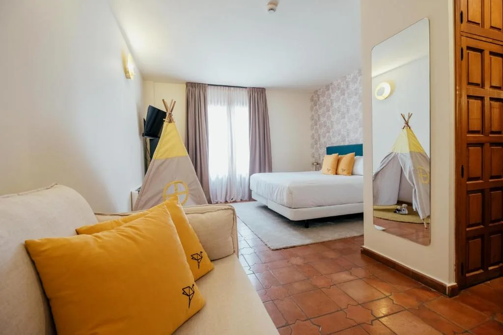 Familiekamer — Hotel Cetina Palacio Ayala Berganza