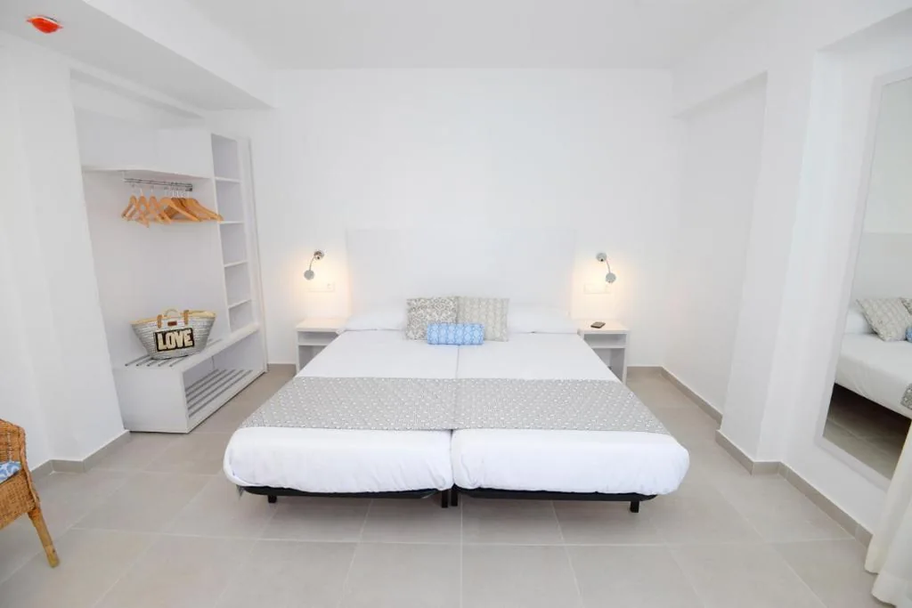 Chambre Double — Hotel Chevy & Suites