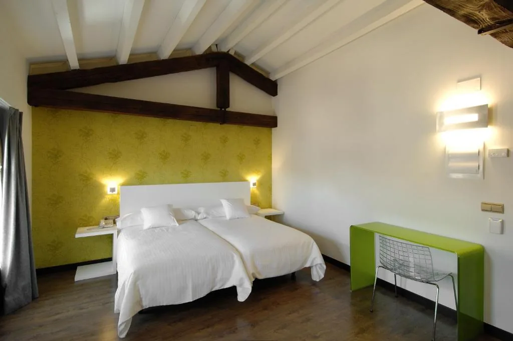 Habitación Doble - 1 o 2 camas — Hotel Cienbalcones
