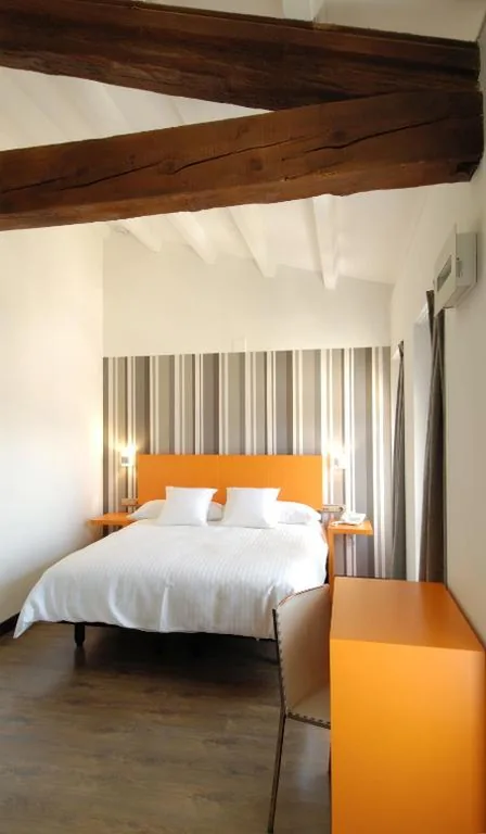Habitación Individual — Hotel Cienbalcones
