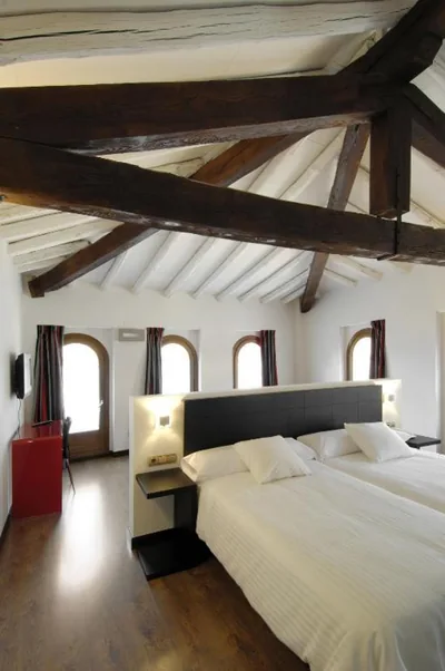 Hotel Cienbalcones — foto 2