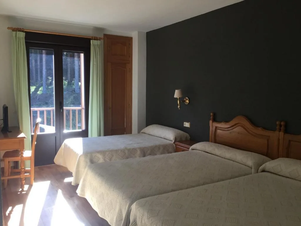 Hotel Cinco Castaños