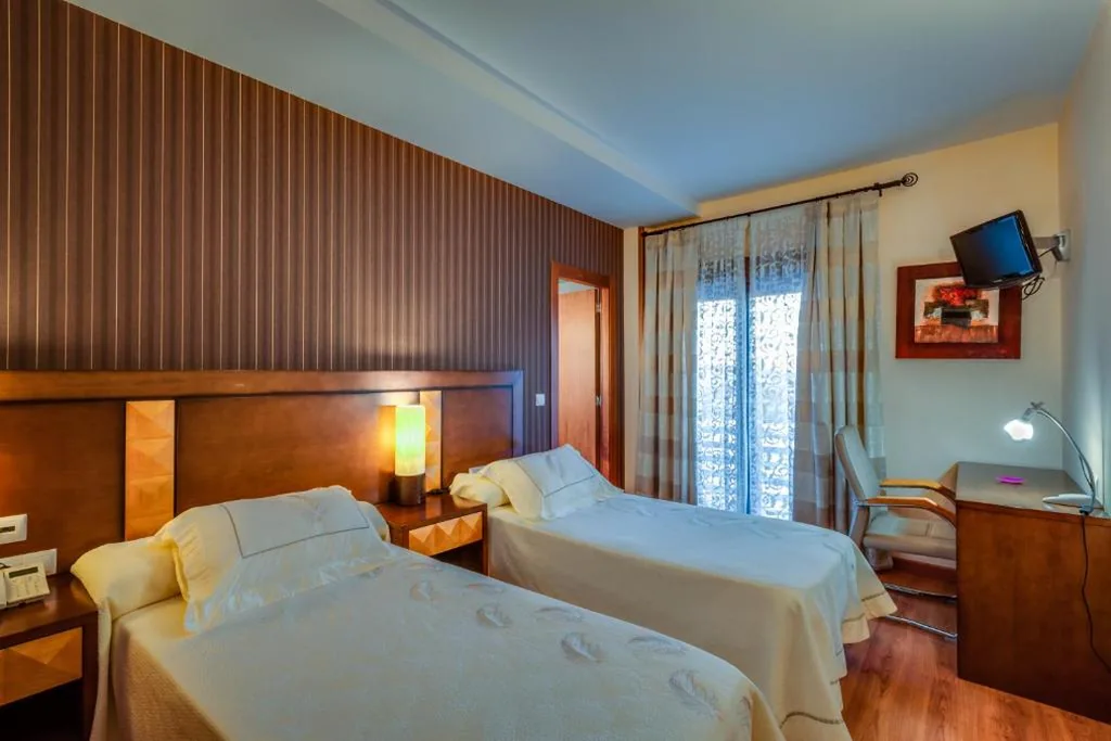 Doppelzimmer – 1 oder 2 Betten — Hotel Ciudad de Martos