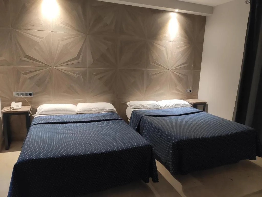 Camera Doppia Standard con letto aggiuntivo — Hotel Ciudad de Navalcarnero