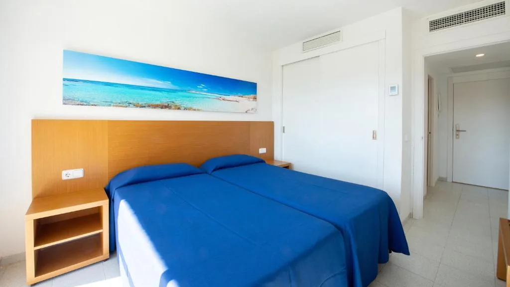Apartamento (2 adultos + 2 niños) — Hotel Club Cala Romani