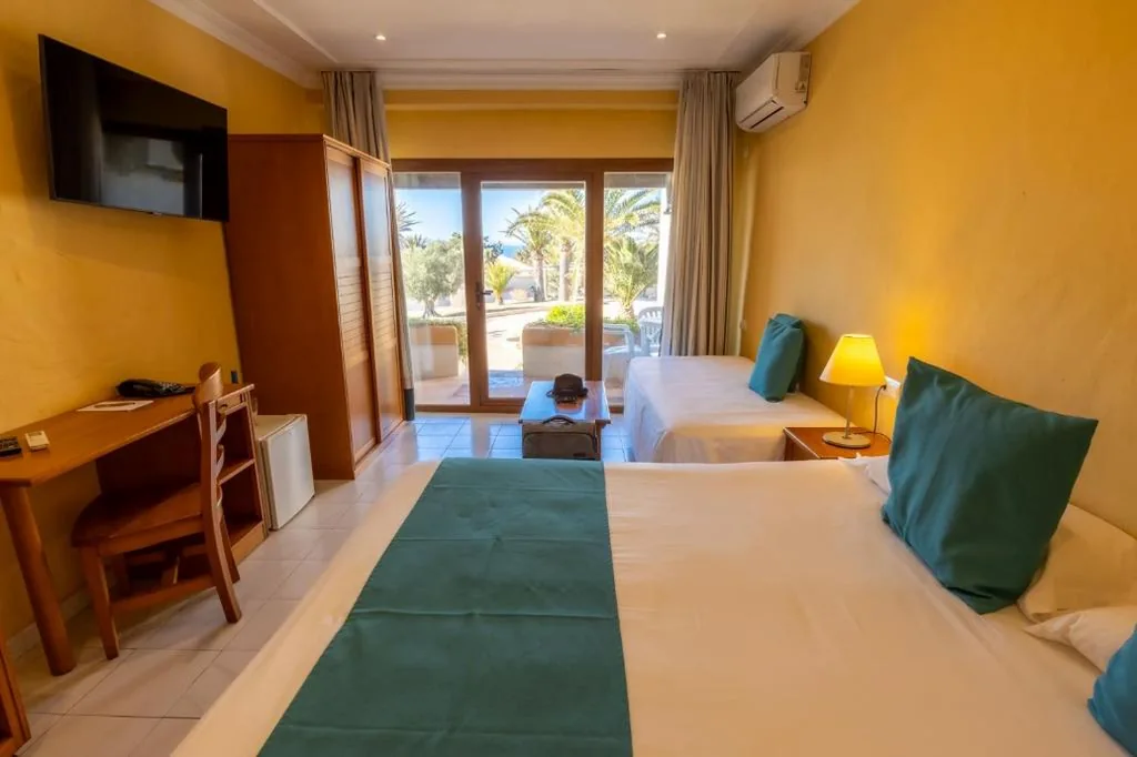 Quarto Triplo — Hotel Club Sunway Punta Prima