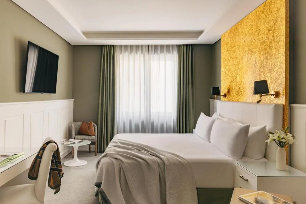 Habitación Deluxe — Hotel Colón, a Gran Meliá Hotel - The Leading Hotels of the World
