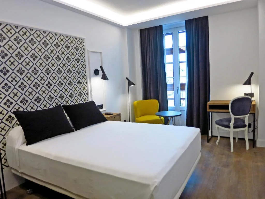 Quarto Duplo Superior com vista para a cidade - 1 ou 2 camas — Hotel Colón Plaza by anthology hoteles