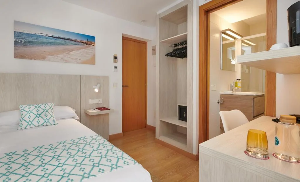 Eenpersoonskamer — Hotel Colonial