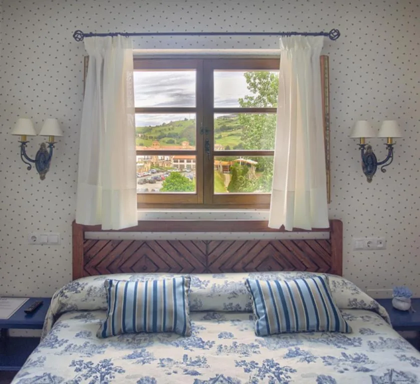Camera Tripla — Hotel Colonial de Santillana