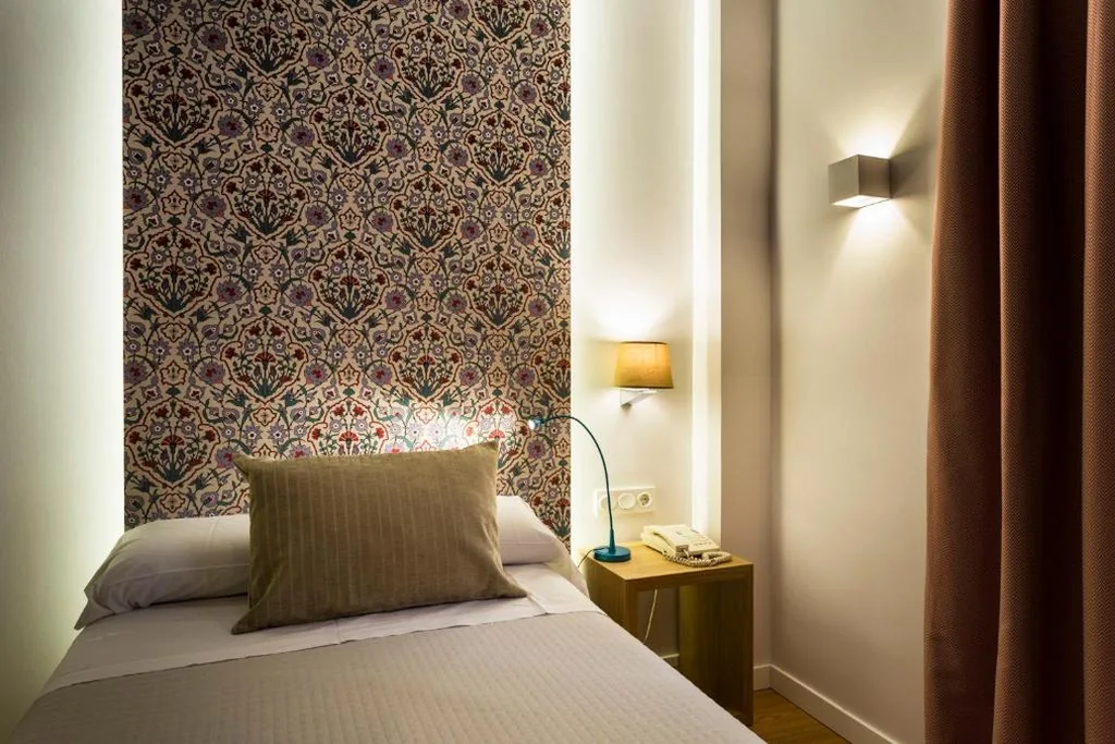 Quarto Individual — Hotel Comfort Dauro 2