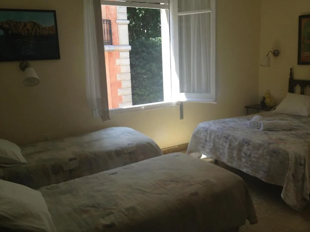 四人间（2名成人＋2名儿童） — Hotel Comodoro