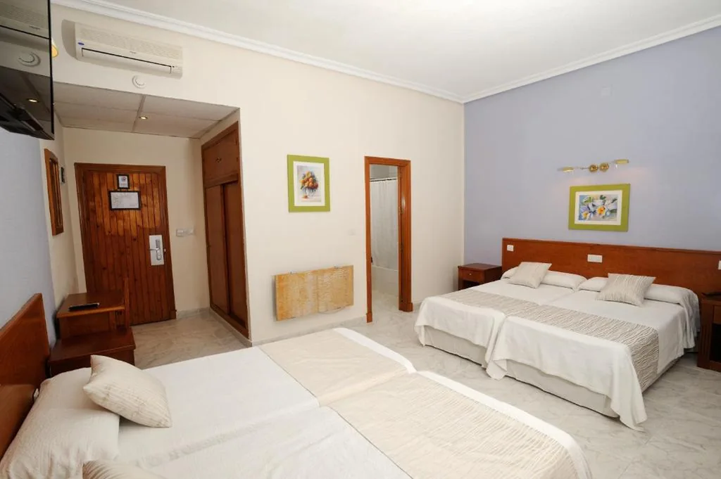 四人间 — Hotel Complejo Los Rosales