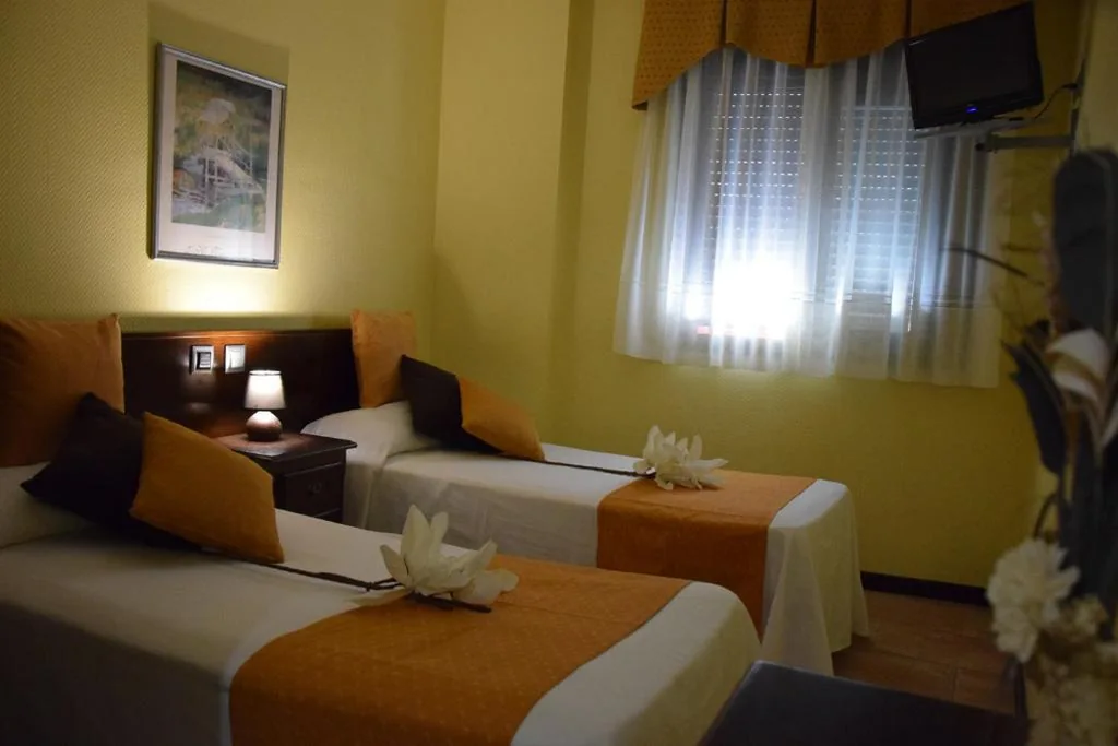 Quarto Duplo - 2 camas — Hotel Complutense