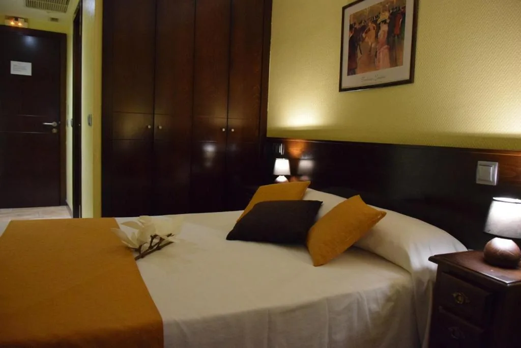 Quarto Duplo — Hotel Complutense