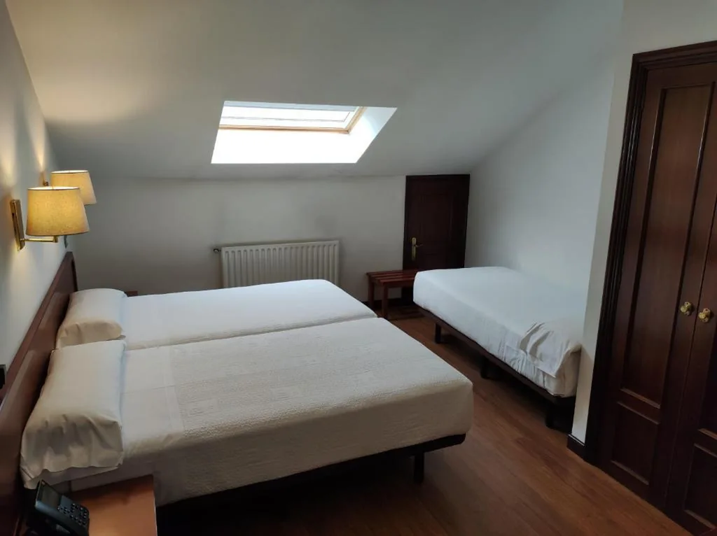 Camera tripla — Hotel Compostela Vigo