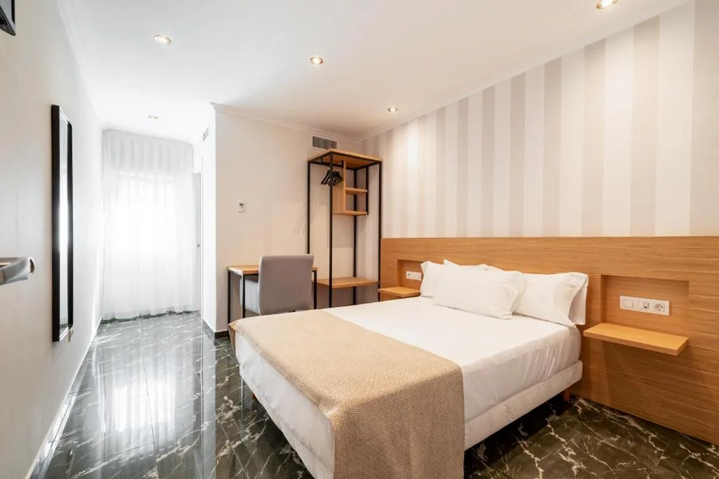 Habitación Estándar - 1 cama grande — Hotel Condado Ourense