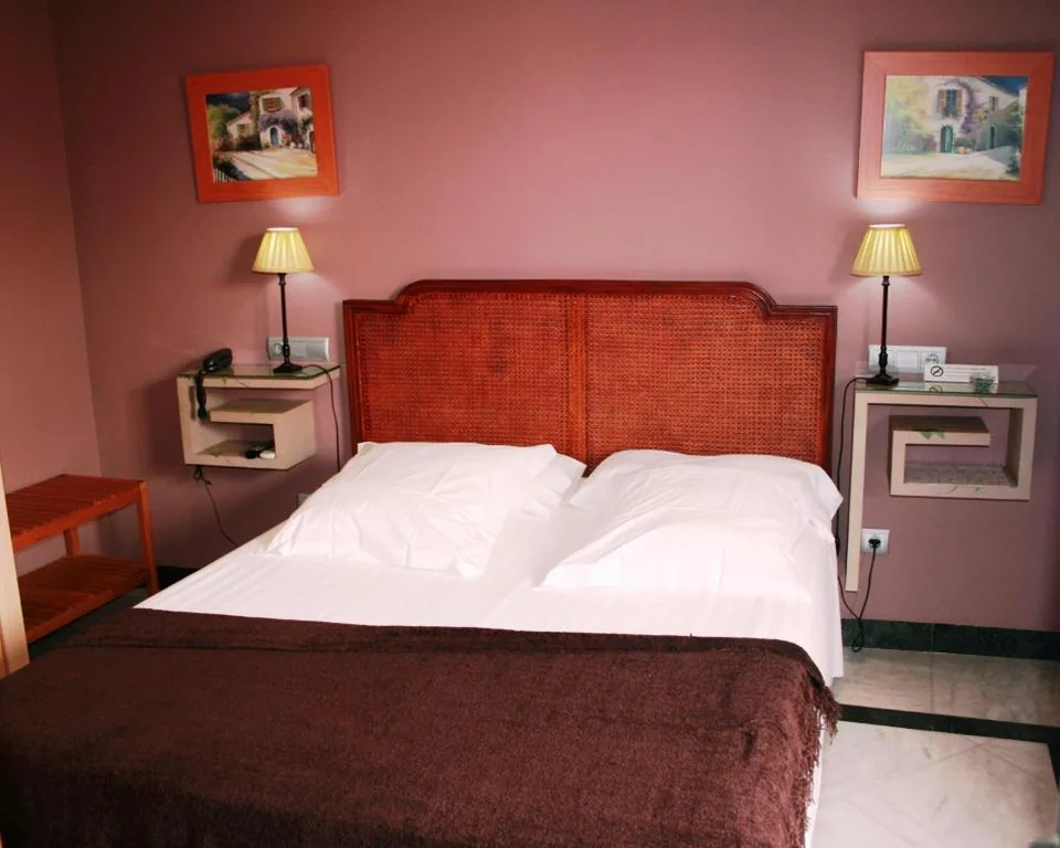 Habitación Doble — Hotel Conde de Cárdenas