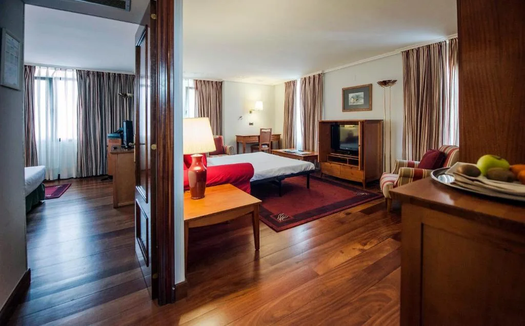 Deluxe家庭套房 — Hotel Conde Duque Bilbao