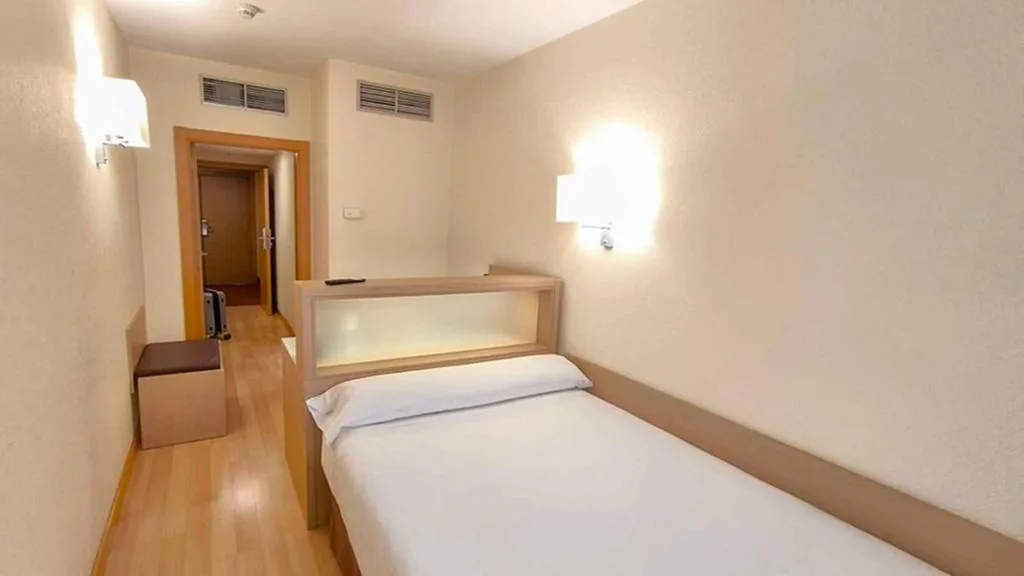 Habitación Individual — Hotel Condes de Haro