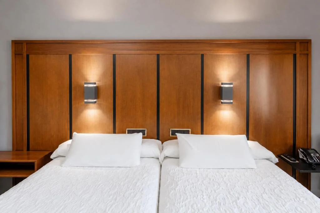 Chambre Double - 2 lits — Hotel Condestable Iranzo