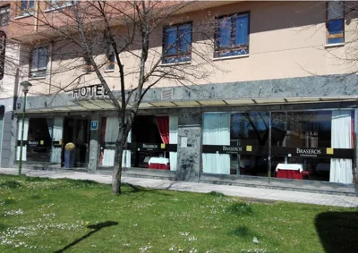 Hotel Confort BRASEROS — foto 7