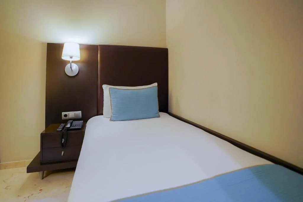 Habitación Individual — Hotel Constanza