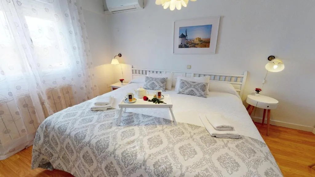 Camera con letto king size — Hotel Consuegra