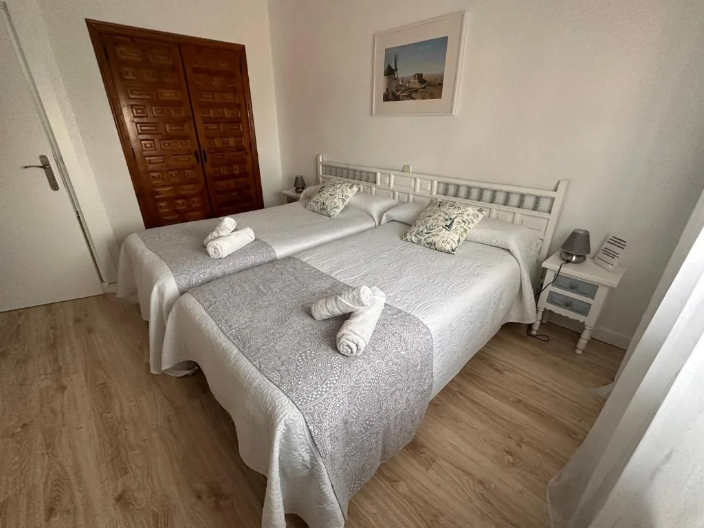 Camera doppia con letti singoli — Hotel Consuegra