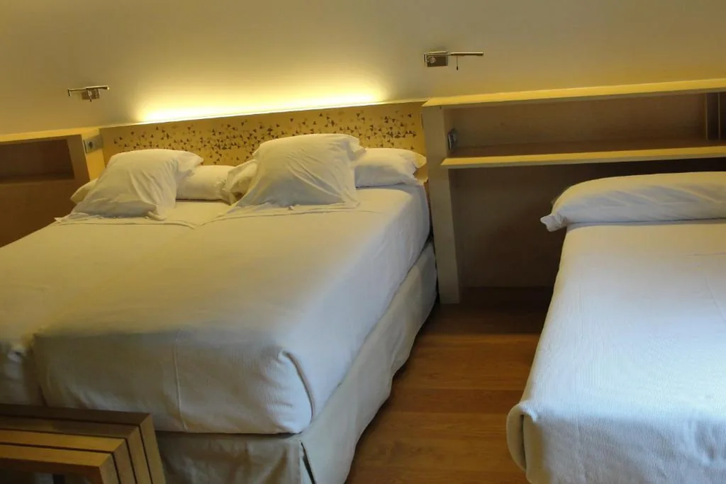 Triple Room (3 Adults) — Hotel Continental Balneario de Panticosa