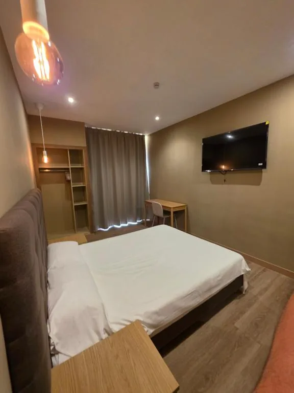 Deluxe-kamer met 1 groot bed — HOTEL CONTINENTAL