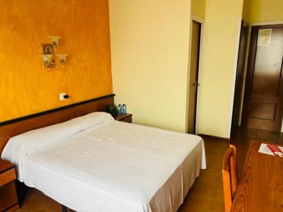 HOTEL CONTINENTAL — foto 12