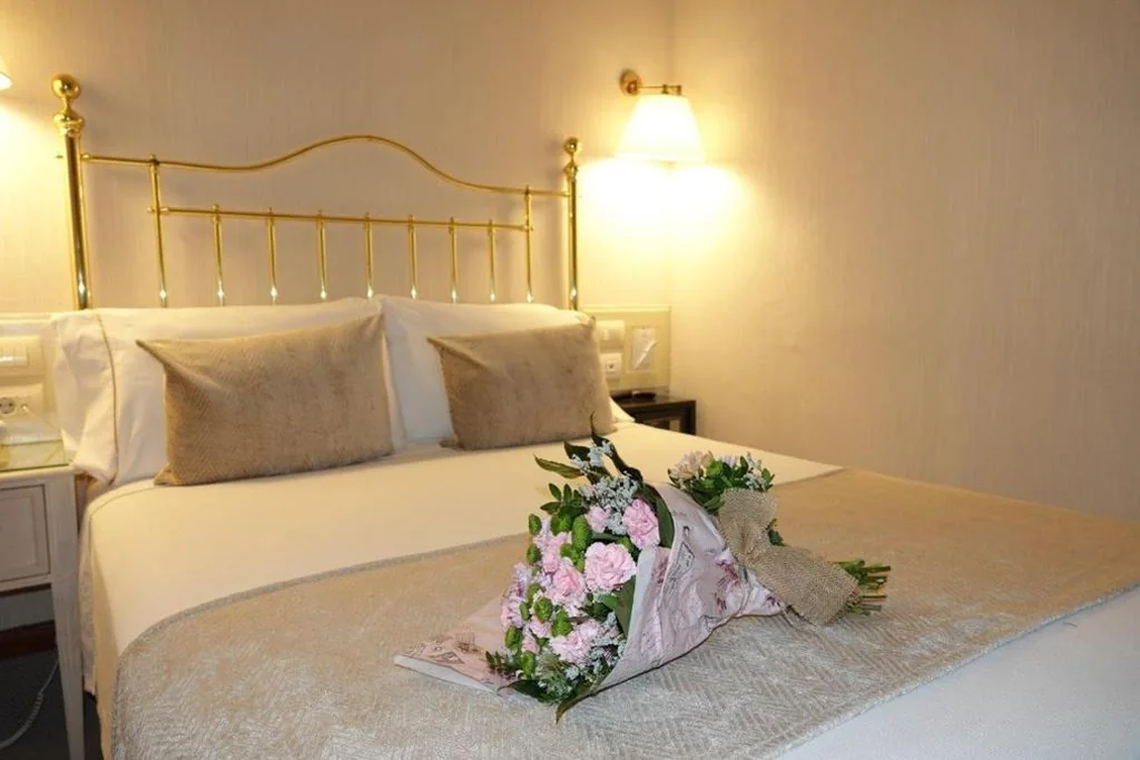 Double Room Compaq with Double Bed — Hotel Continental Palacete