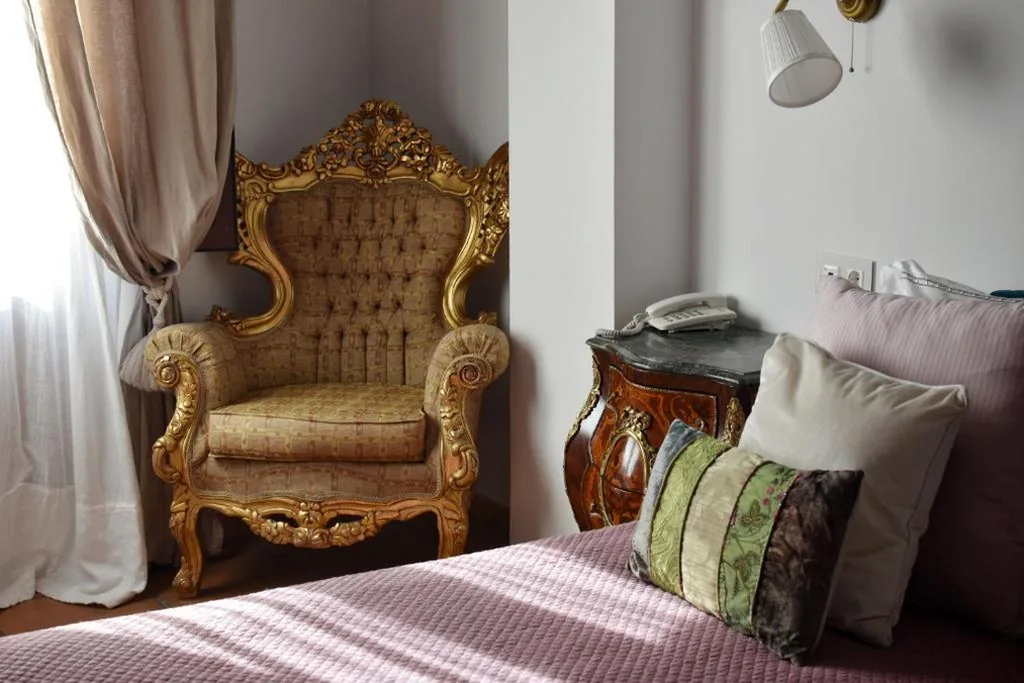 Camera doppia con soggiorno e balcone — Hotel Convento La Gloria