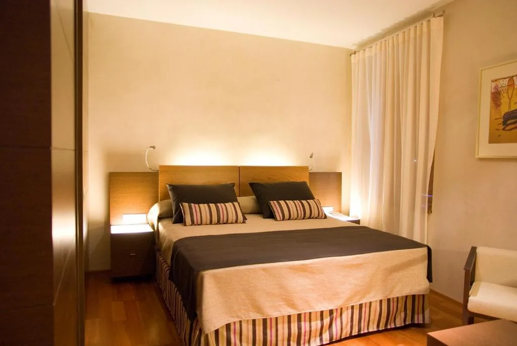 Tweepersoonskamer - 1 of 2 bedden — Hotel Conventual Sierra de Gata