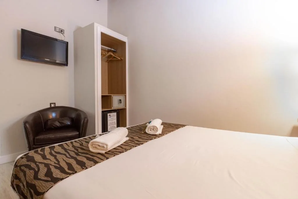 Standardzimmer mit 1 Doppelbett — Hotel Copacabana Tarifa Beach