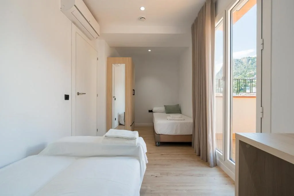 クラシック4人部屋 — Hotel Coral Boutique by gaiarooms