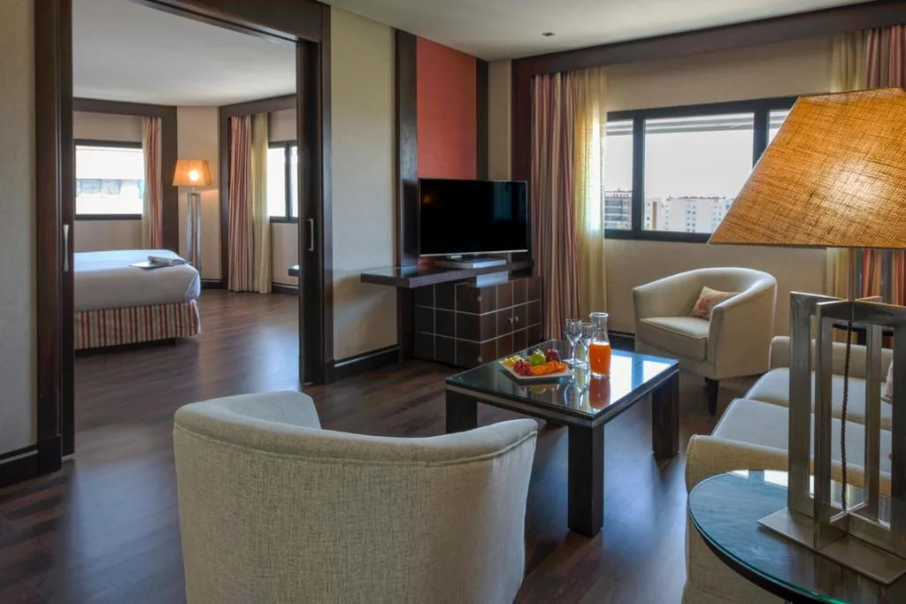 エキストラベッド付きジュニアスイート — Hotel Cordoba Center