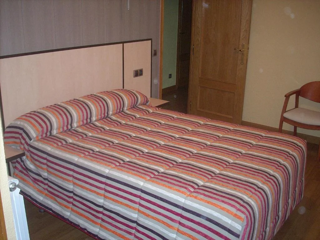 Doppelzimmer — Hotel Corona de Castilla