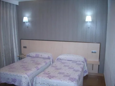 Hotel Corona de Castilla — Foto 9