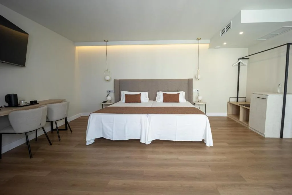 Camera tripla — HOTEL CORONA DE PADRÓN