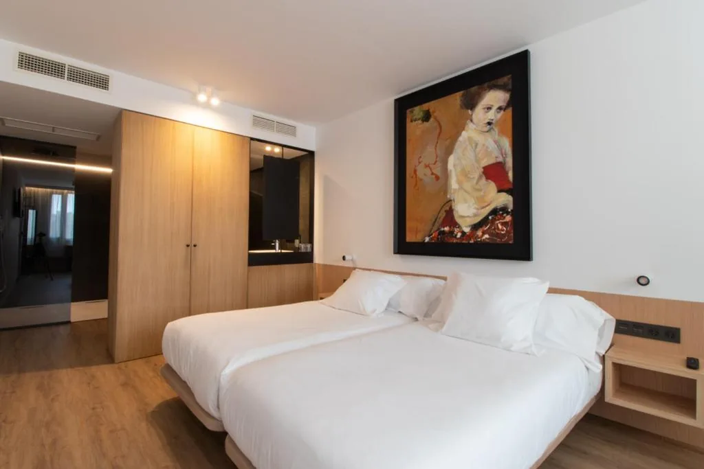 Tweepersoonskamer met 2 bedden — Hotel Cortabitarte