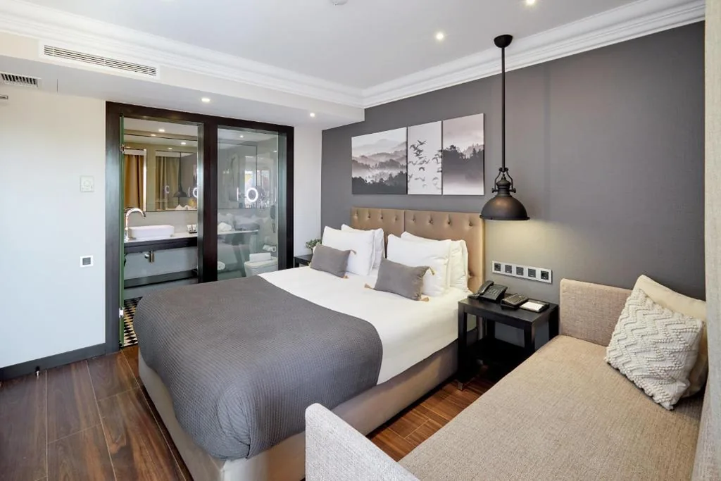Chambre double supérieure avec terrasse — Hotel Cortes Rambla