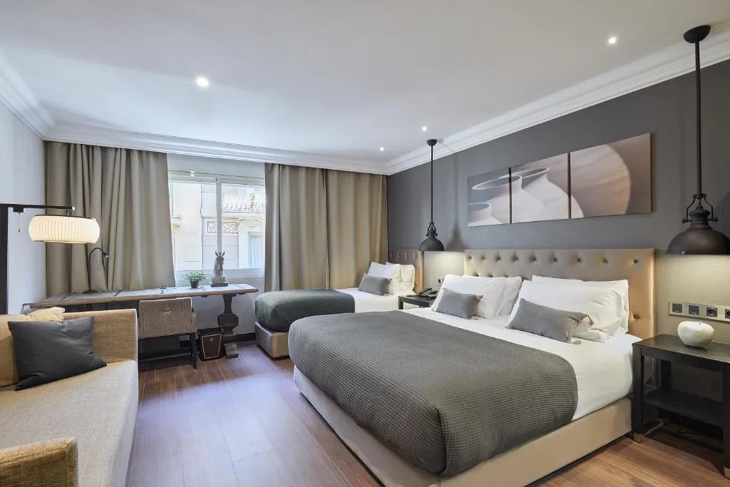 Chambre triple — Hotel Cortes Rambla