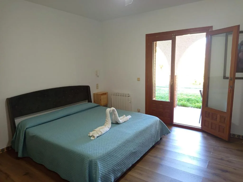 Deluxe Zimmer mit 1 großem Doppelbett — Hotel Cortijo de la luna